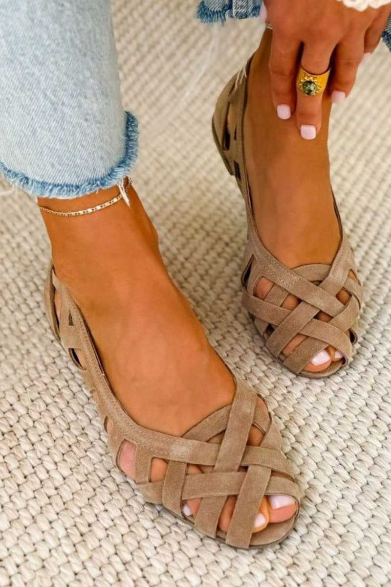 Ofelia™ - Sandalias de puntera abierta entrelazadas, casuales y planas con tiras cruzadas - Topo