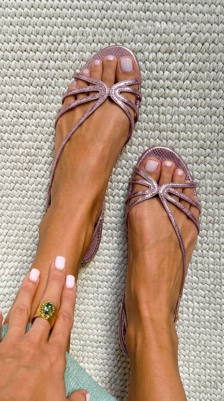 Selene™ - Sandalias metalizadas con efecto serpiente y tiras - Oro