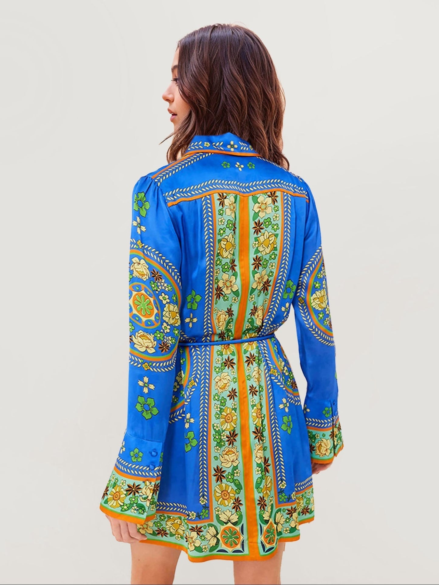 MINI VESTIDO BOHEMIO CON CINTURÓN