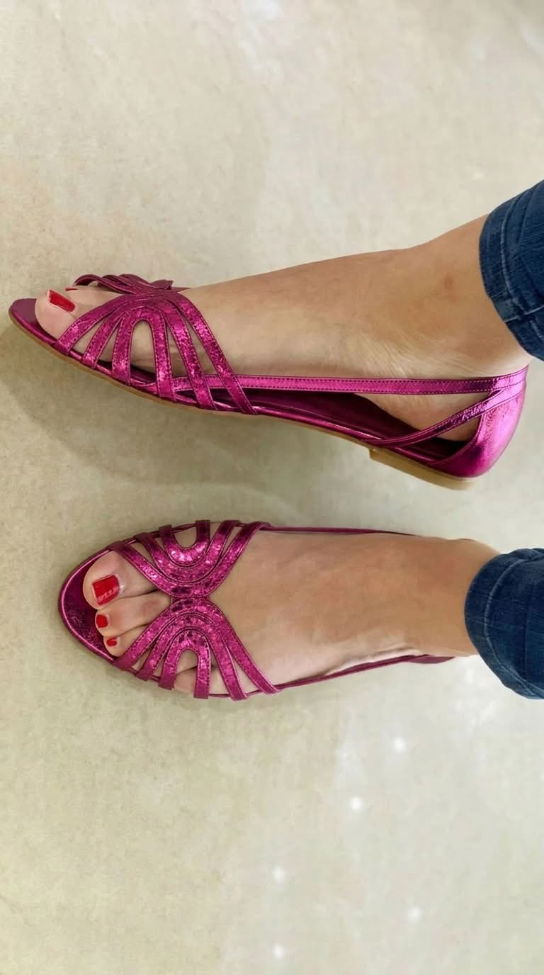 Bárbara™ - Sandalias con recortes, puntera descubierta, brillantes y metalizadas - Oro