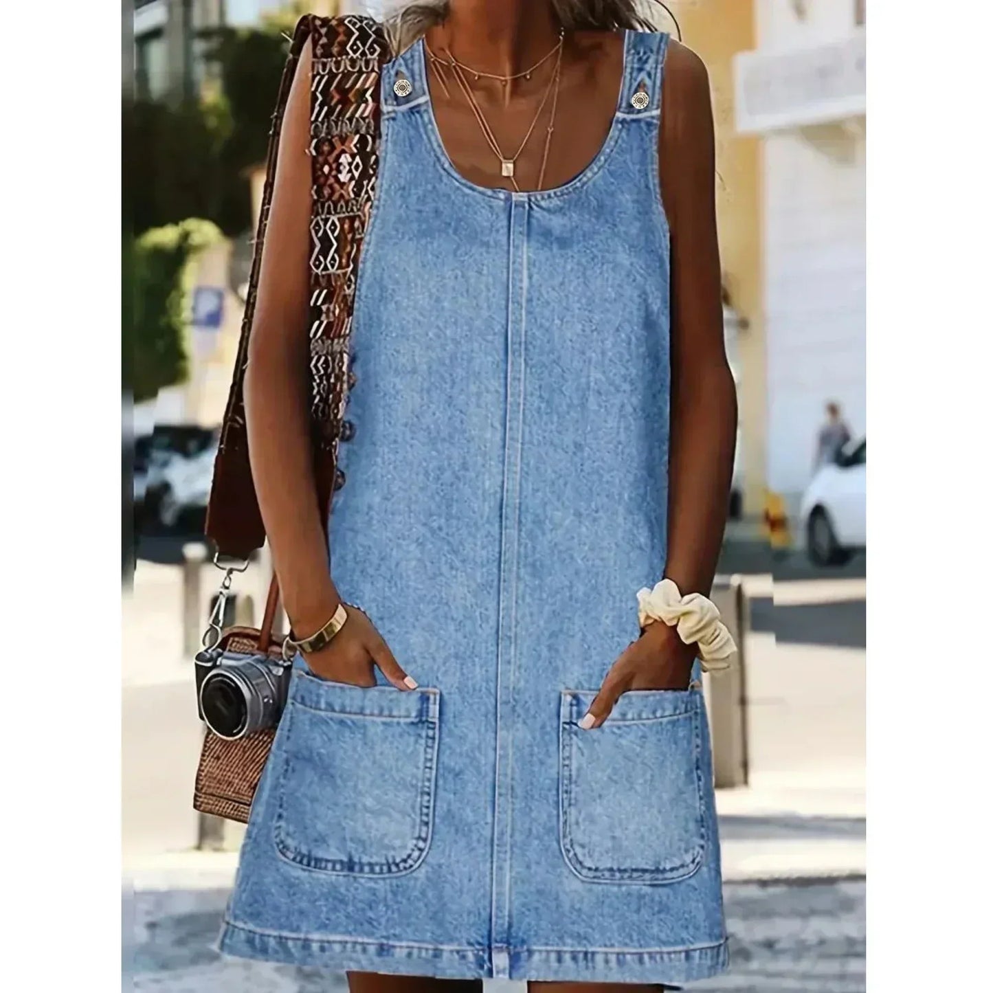 Saylor | Vestido Peto Vaquero de Corte Relajado - imagen 2