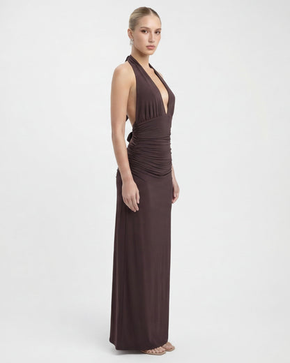 VESTIDO LARGO HALTER CON ESPALDA DESCUBIERTA