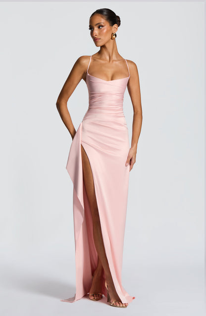 VESTIDO LARGO SATINADO CON ABERTURA